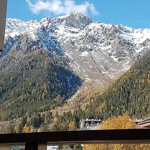 Emplacement Hypercentre Avec Parking Privatif Souterrain , Chamonix France